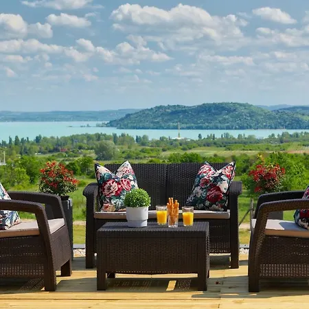 Lotti Exclusiv * באלאטונפורד