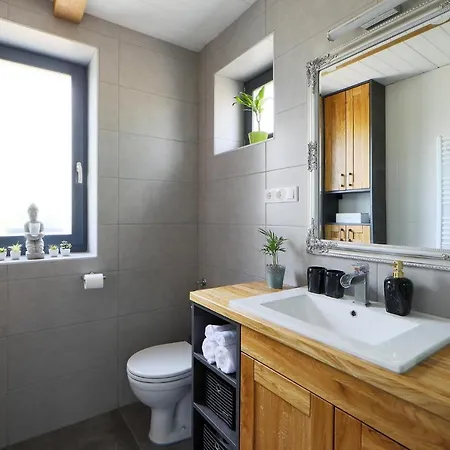 Lotti Exclusiv דירה באלאטונפורד